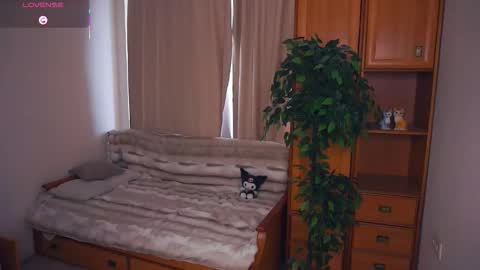 Mia Bunyard online show from September 24, 7:12 am