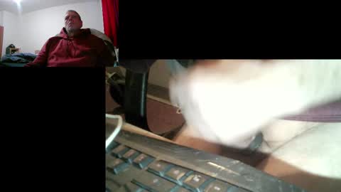 Snapshot of bremer64 chatting on March 2, 2:00 pm bremer64 online show from March 2, 2:00 pm