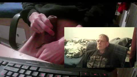 Snapshot of bremer64 chatting on November 16, 8:09 am bremer64 online show from November 16, 8:09 am