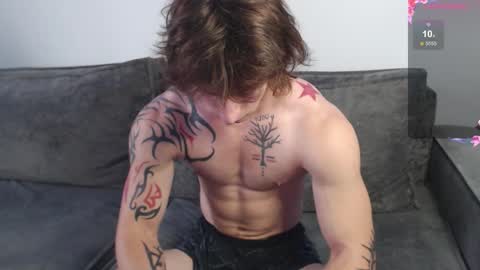 brendan__piks online show from September 29, 9:03 am