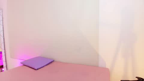 BRENDDA  online show from February 27, 9:43 am