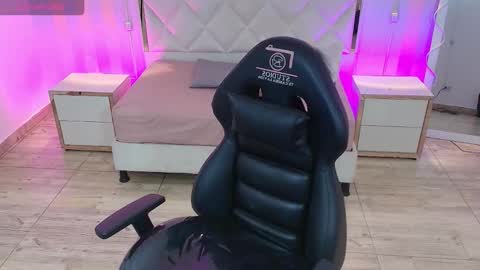 BRENDDA  online show from October 11, 4:22 am