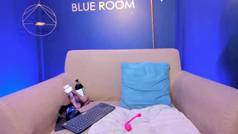      online show from February 28, 6:20 pm