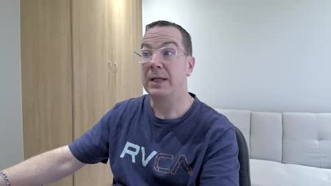 Brett online show from September 15, 2:39 pm