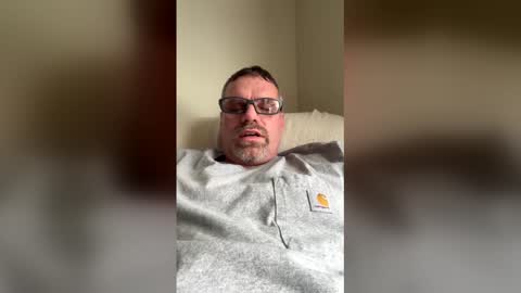 brian38431 online show from December 19, 6:04 pm