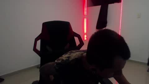 Snapshot of brian_sweetx chatting on January 30, 1:55 am Brian sweetx Independent online show from January 30, 1:55 am