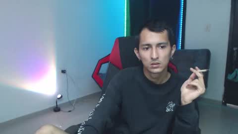 Snapshot of brian_sweetx chatting on February 22, 9:37 pm Brian sweetx Independent online show from February 22, 9:37 pm