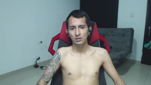 Snapshot of brian_sweetx chatting on February 23, 4:17 am Brian sweetx Independent online show from February 23, 4:17 am