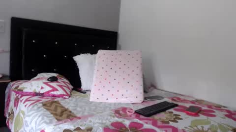 Snapshot of brianabarnes chatting on January 15, 7:55 pm brianabarnes online show from January 15, 7:55 pm