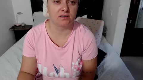 Snapshot of brianabarnes chatting on March 2, 10:59 pm brianabarnes online show from March 2, 10:59 pm