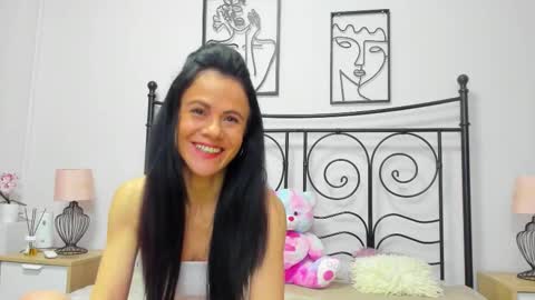 brianaflynt online show from November 13, 8:41 pm