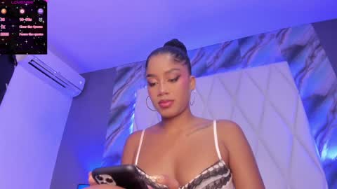 Snapshot of brianarichardson_ chatting on January 25, 4:24 pm Briana online show from January 25, 4:24 pm