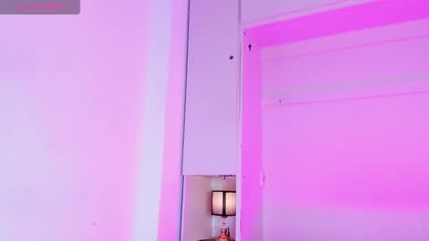 brianataylor1 online show from October 6, 7:44 pm