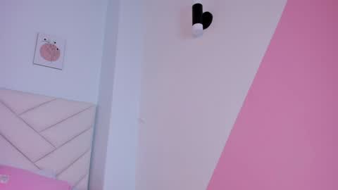   online show from December 17, 2:11 pm