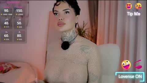 Briana online show from November 17, 4:24 pm