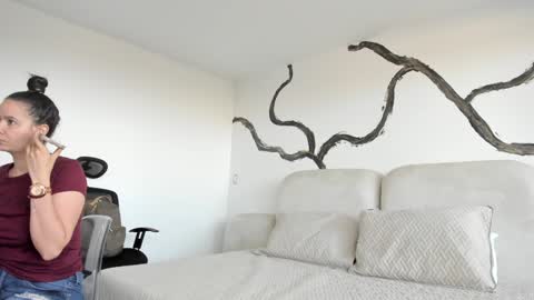    online show from January 24, 12:31 pm