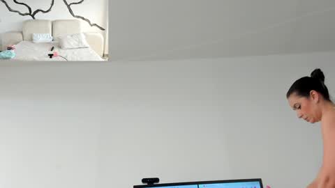    online show from February 1, 2:56 pm