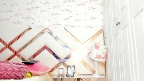 Snapshot of briggittebony chatting on January 1, 12:43 am BIRGGITTEBONY online show from January 1, 12:43 am