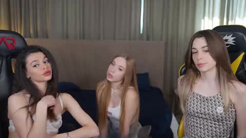 Diamonds Girls online show from March 10, 12:26 pm