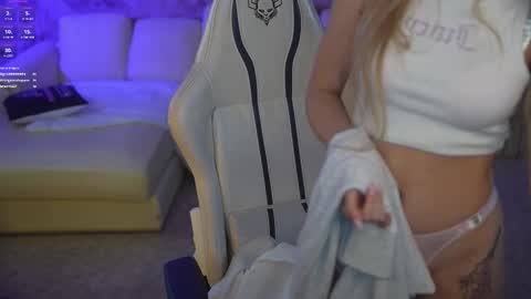 Diamonds Girls online show from October 11, 8:29 pm