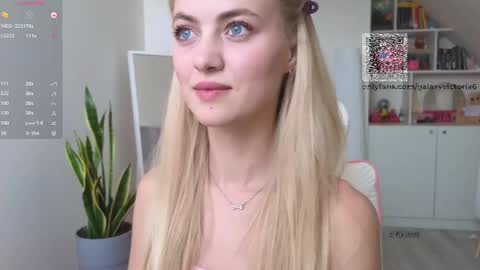 Vi. online show from February 21, 1:11 pm