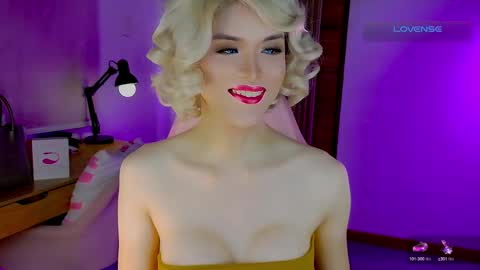 Snapshot of brionatop chatting on September 30, 12:15 am brionatop online show from September 30, 12:15 am