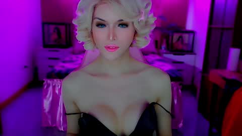 Snapshot of brionatop chatting on October 27, 11:52 pm brionatop online show from October 27, 11:52 pm