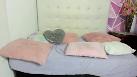 Snapshot of brisahott chatting on February 14, 5:36 pm Brisa online show from February 14, 5:36 pm