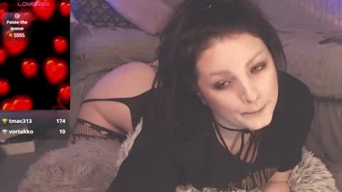 britneybarker online show from February 13, 5:26 am