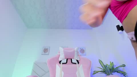   online show from January 31, 11:03 am