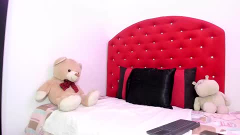   online show from March 7, 12:23 pm