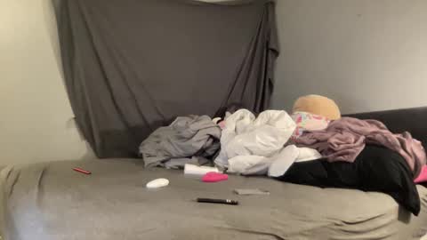 BrittanyBella  Oscar online show from February 19, 5:38 am