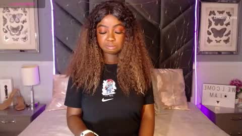 brittany 25 years old  happy as a worm  online show from December 13, 8:30 am