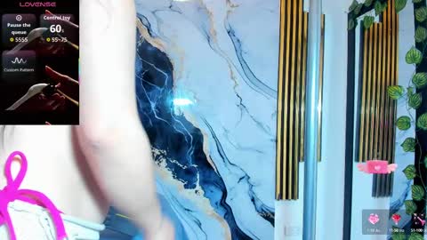 brittanyy20 online show from October 11, 8:35 am