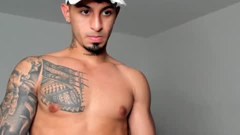 Snapshot of brody_dallas1 chatting on November 16, 10:59 pm brody_dallas1 online show from November 16, 10:59 pm