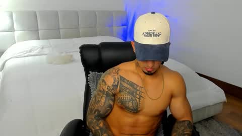 Snapshot of brody_dallas1 chatting on December 5, 6:55 am brody_dallas1 online show from December 5, 6:55 am