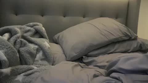 Snapshot of broke4blake chatting on October 6, 10:45 am Broke 4 Blake online show from October 6, 10:45 am