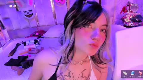     online show from January 26, 1:04 pm