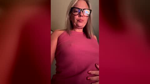 brookespencer12081 online show from December 17, 6:30 am