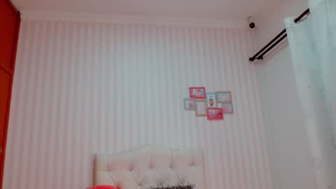 Brook Loves online show from December 5, 4:09 am