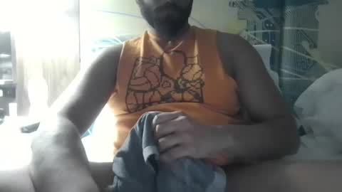 Snapshot of brownbd32 chatting on February 6, 1:49 am brownbd32 online show from February 6, 1:49 am