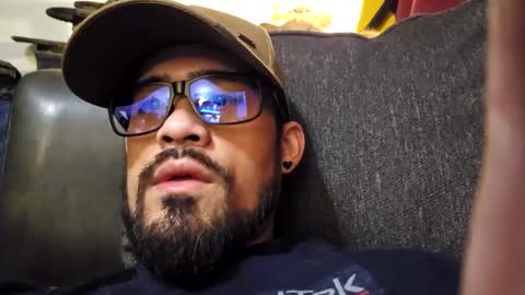 Snapshot of brownboyt chatting on September 13, 7:52 am brownboyt online show from September 13, 7:52 am