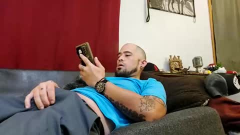 Snapshot of brownboyt chatting on September 23, 12:08 pm brownboyt online show from September 23, 12:08 pm