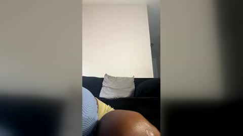 brownnnjuicy online show from December 17, 2:12 pm