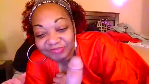 brownroundrenee online show from February 14, 5:25 pm