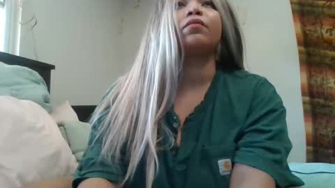 EtherealLilac online show from December 6, 5:22 pm