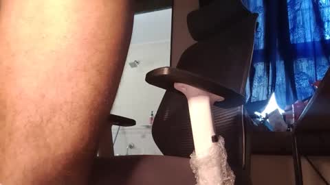 brownuncut3019 online show from December 31, 5:44 am