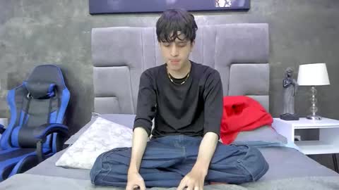 Bruce Hans online show from September 22, 11:45 am