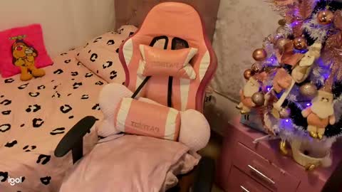 Brenda online show from December 16, 1:31 am