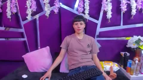 Snapshot of bruno_cruz chatting on November 15, 3:15 am Bruno Cruz online show from November 15, 3:15 am